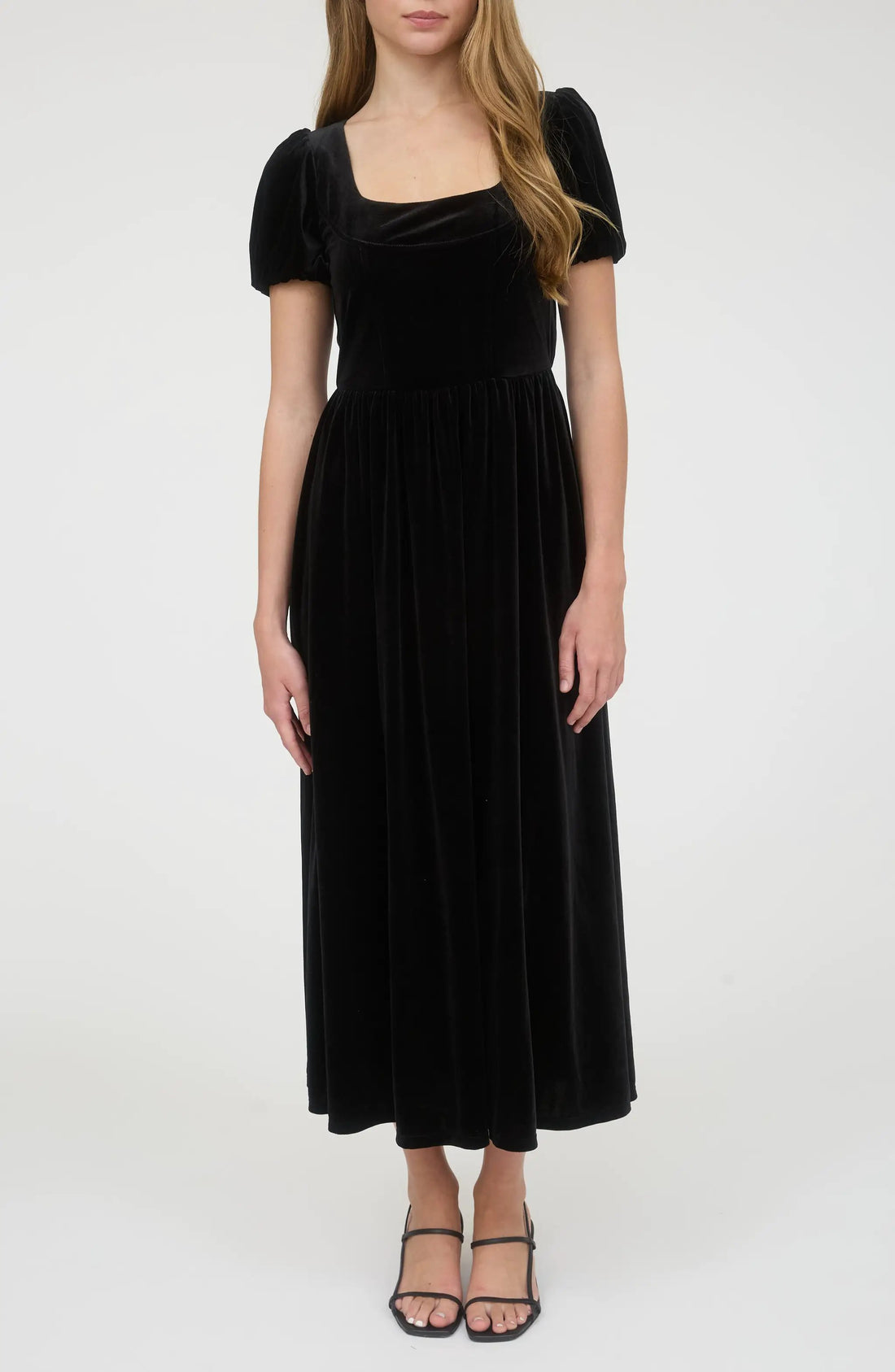 Vestido largo negro terciopelo by Yanet Collective