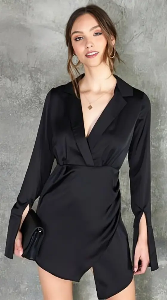 VESTIDO NEGRO CORTO MANGA LARGA MINI SATIN by Yanet Collection