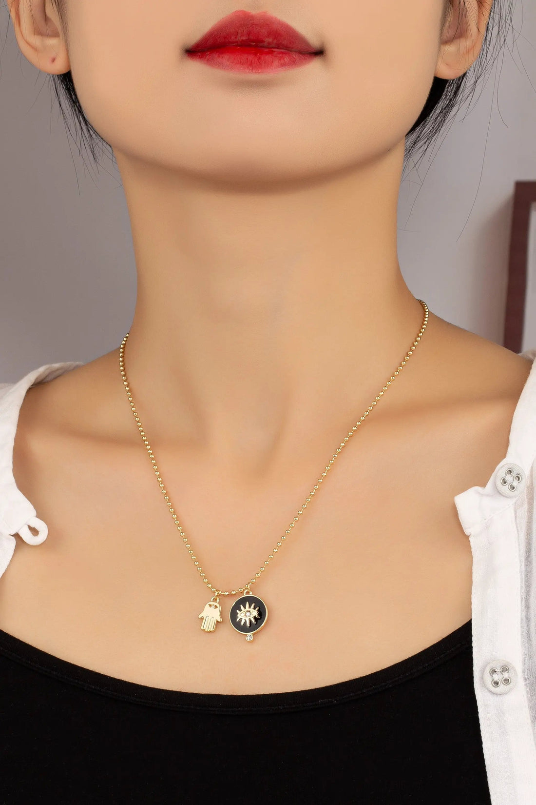 Collar con Mano de Fátima y Ojo Turco con Cadena de Bolitas by Yanet Collective