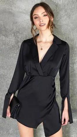 VESTIDO NEGRO CORTO MANGA LARGA MINI SATIN by Yanet Collection