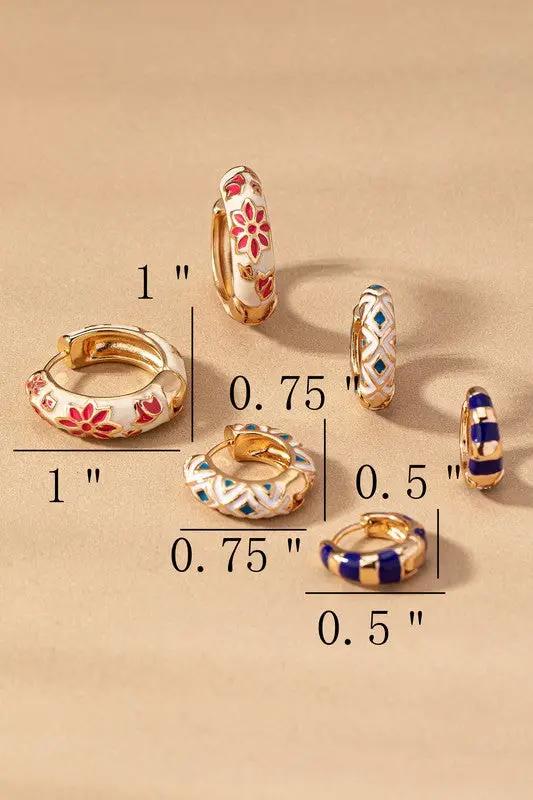 Aros Huggie de Acero Inoxidable para Mujer - Trio Flores y Bloques Esmaltados (Dorado) by LA3accessories
