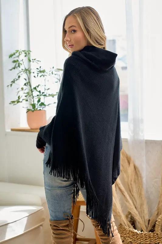 Poncho Tejido Sueter de Mujer con Cuello Mago y Flecos - Negro Elegante by On Blue