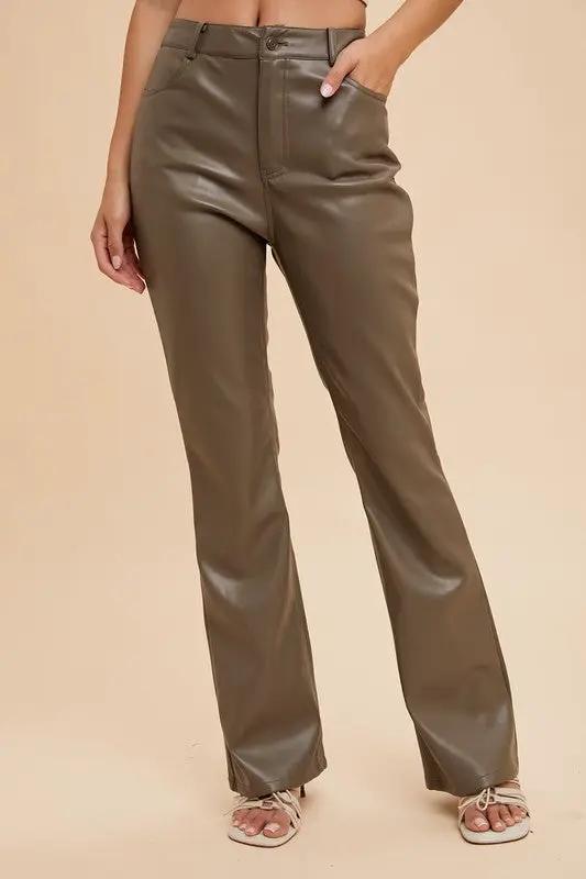 Pantalón de Vinipiel Acampanado para Mujer - Estilo y Comodidad en México by IN LOOM