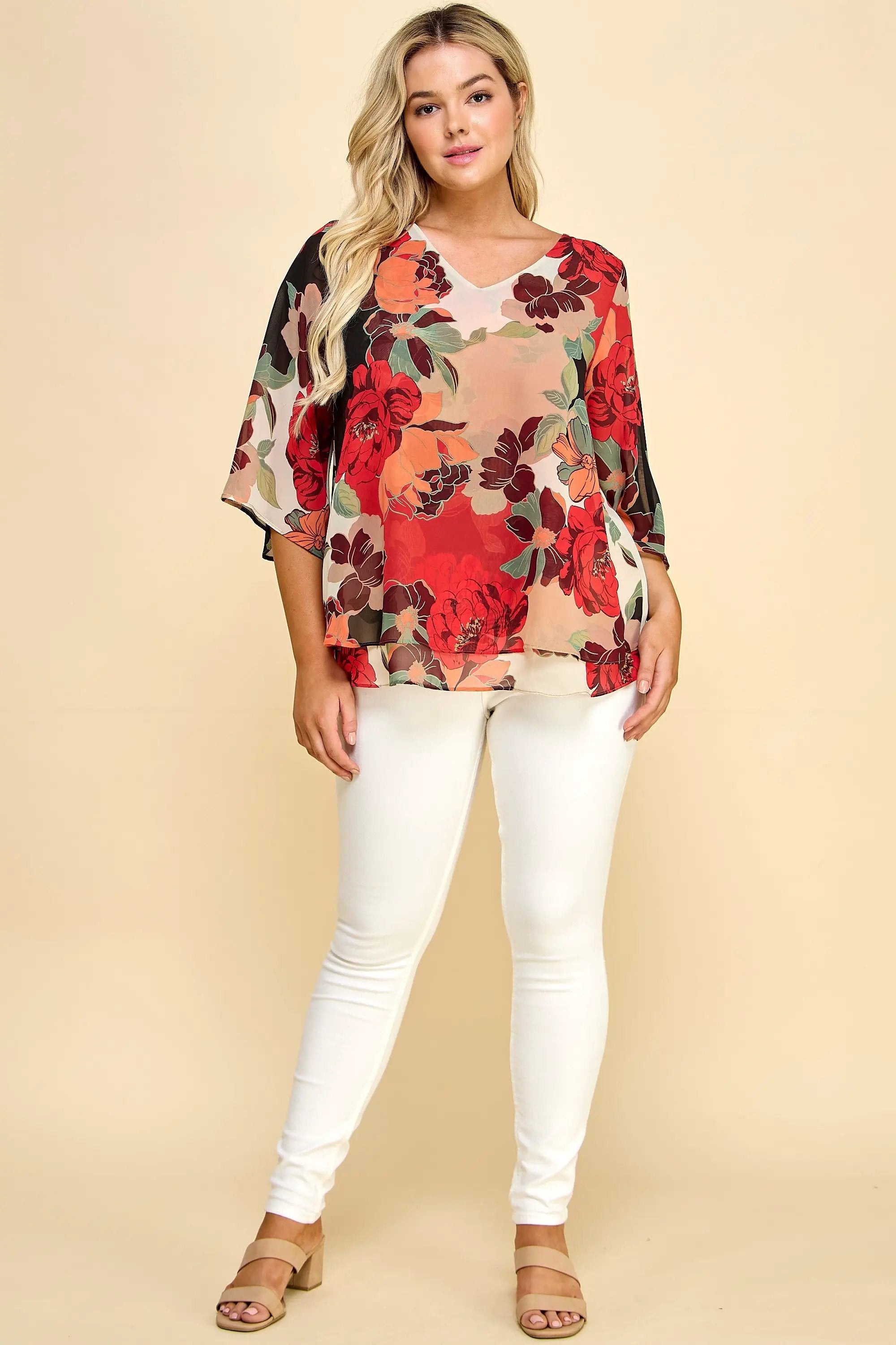 Top de Talla Grande con Doble Capa y Manga Tres Cuartos by Yanet Collective
