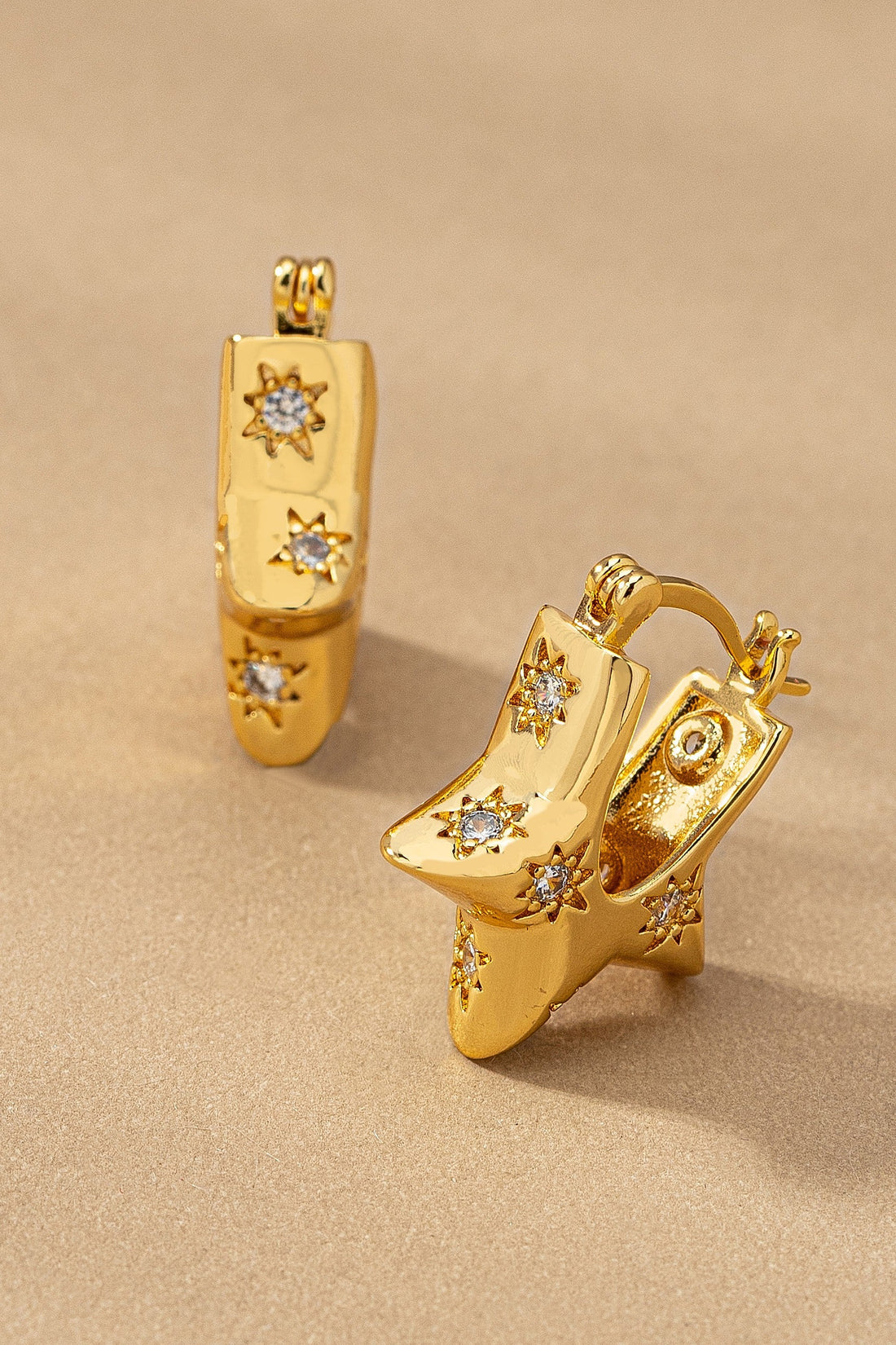 Pendientes de Aro Estrella Brillante - Joyería de Latón Resistente al Agua para Mujer