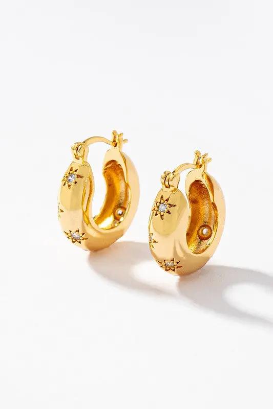Arracadas de Aro de Latón "Estrellas Grabadas" - Bisutería Resistente al Agua y al Deslustre para Mujer by LA3accessories