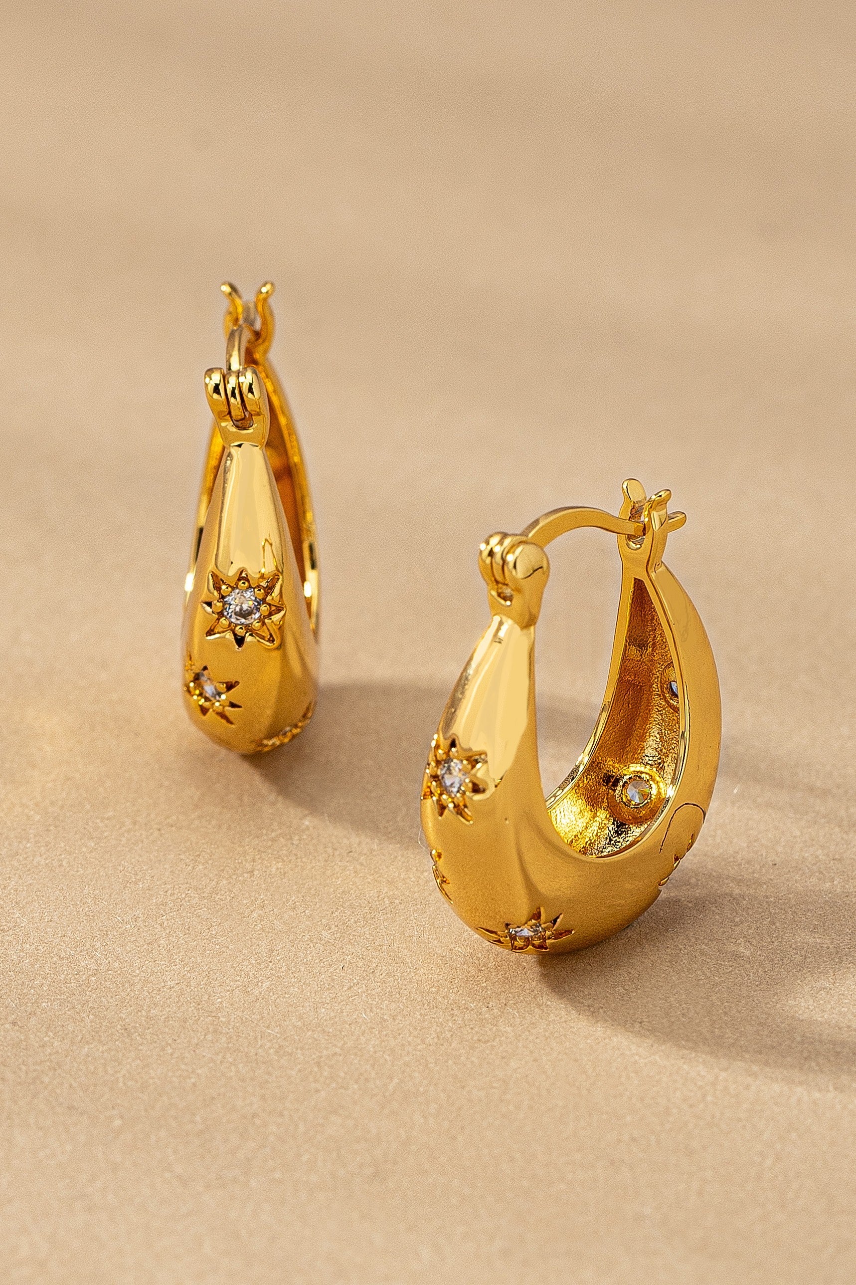 Pendientes de Aro Estrella Brillante - Joyería de Latón Resistente al Agua para Mujer