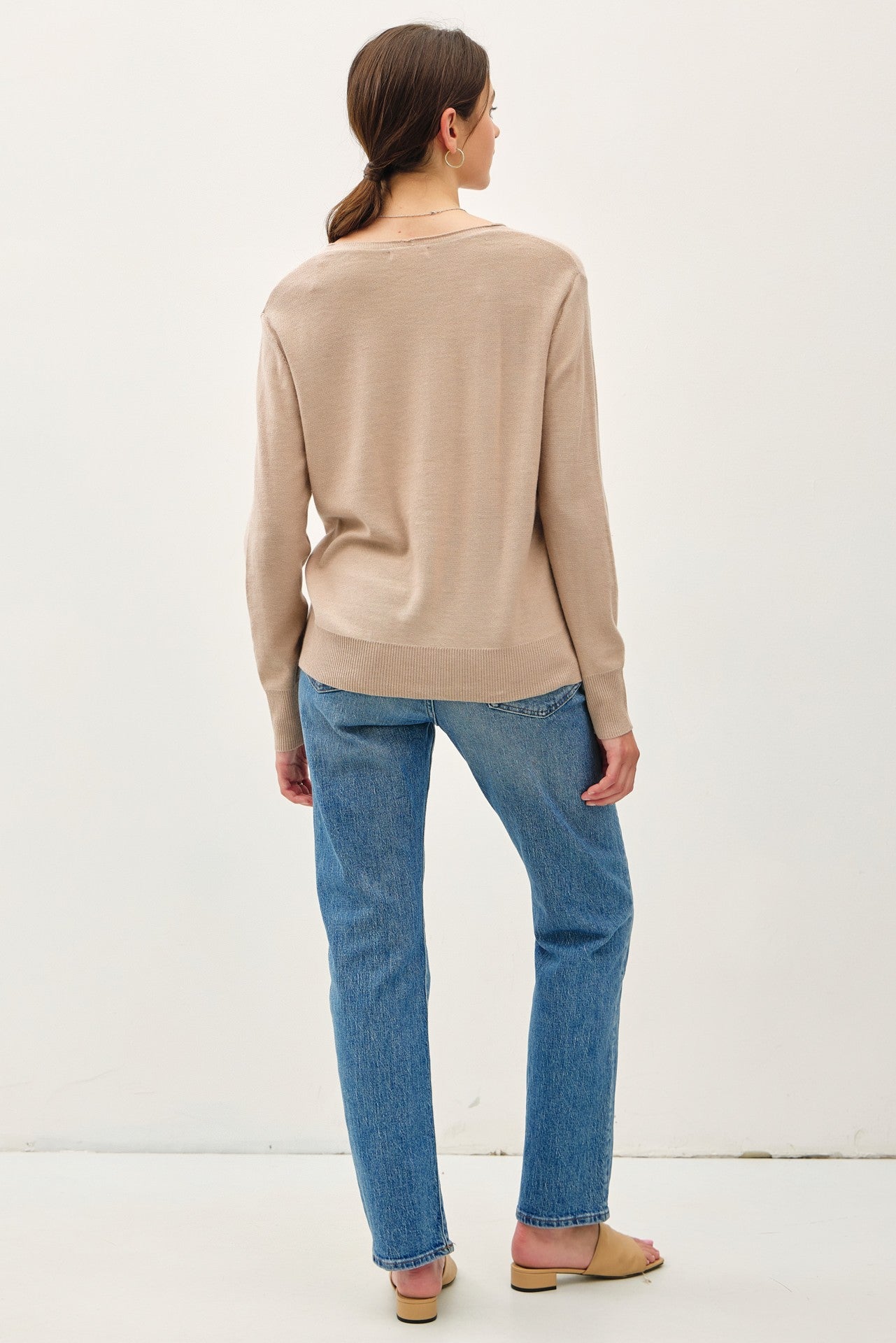 Classic Lightweight V-neck Knit Sweater