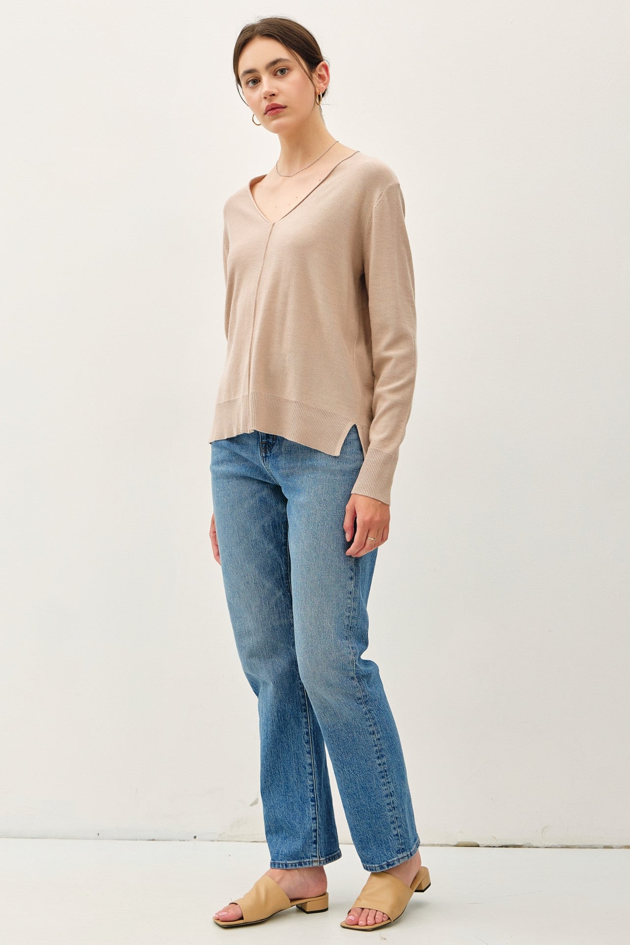 Classic Lightweight V-neck Knit Sweater