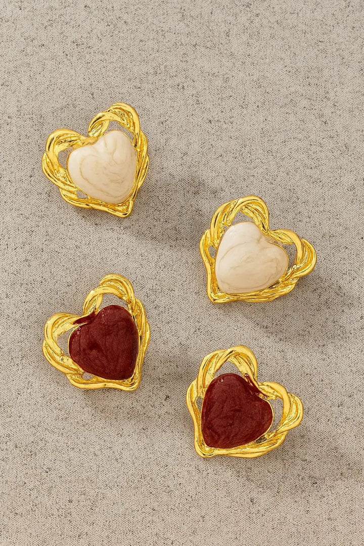 Aretes Stud Corazón Esmaltado con Borde Dorado Trenzado | Estilo Vintage | Marfil y Burdeos by LA3accessories