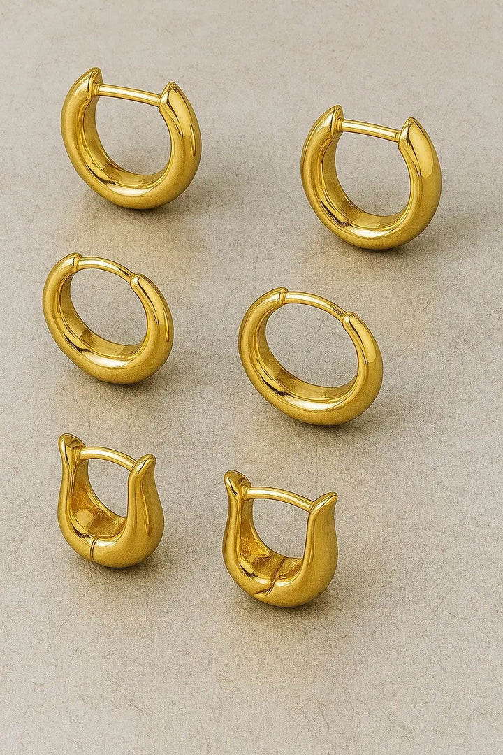 Set de 3 Aretes Huggies Dorados | Argolla Redonda, Ovalada y Tulipán | Acero Inoxidable Chapado en Oro by LA3accessories