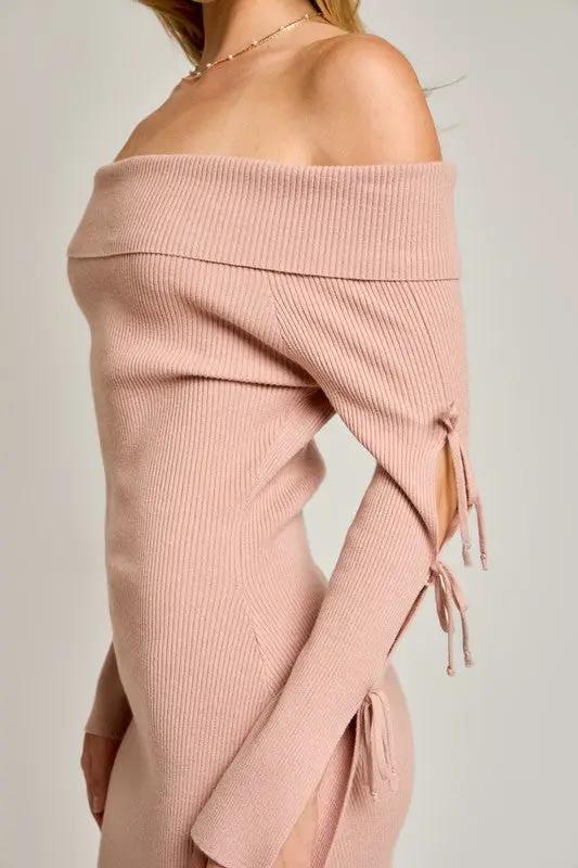 Vestido Suéter Mini de Hombros Descubiertos con Mangas Abiertas Rosa - Otoño/Invierno para Mujer en México by LE LIS