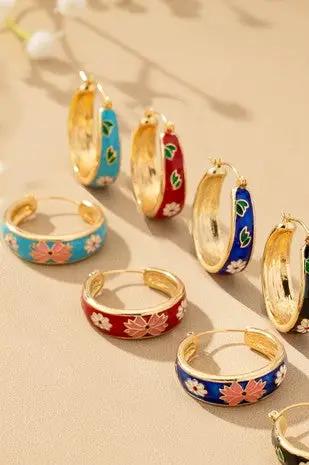 Pendientes de aro con flores de cloisonné by Yanet Collective