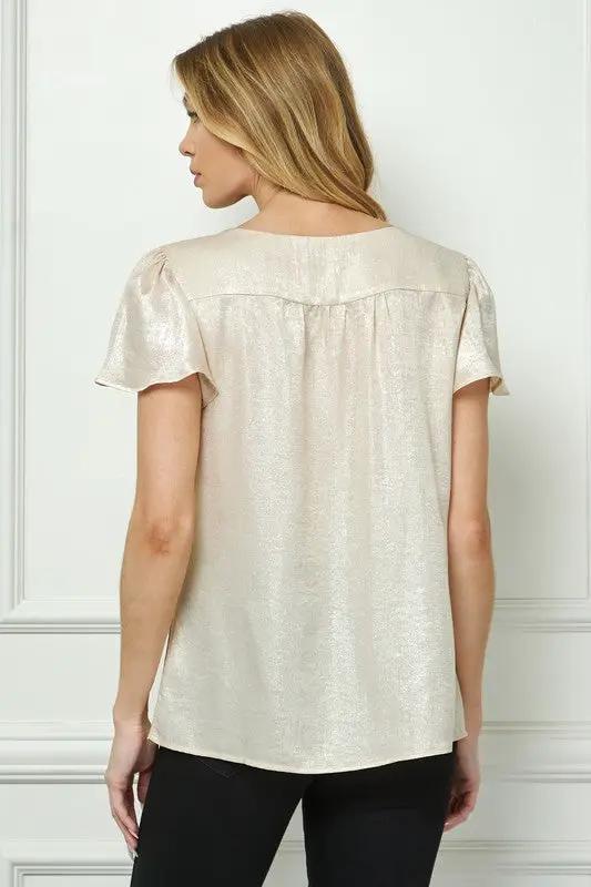 Blusa Elegante con Manga Lentejuelas y Detalle Dorado Beige by Yanet Collective