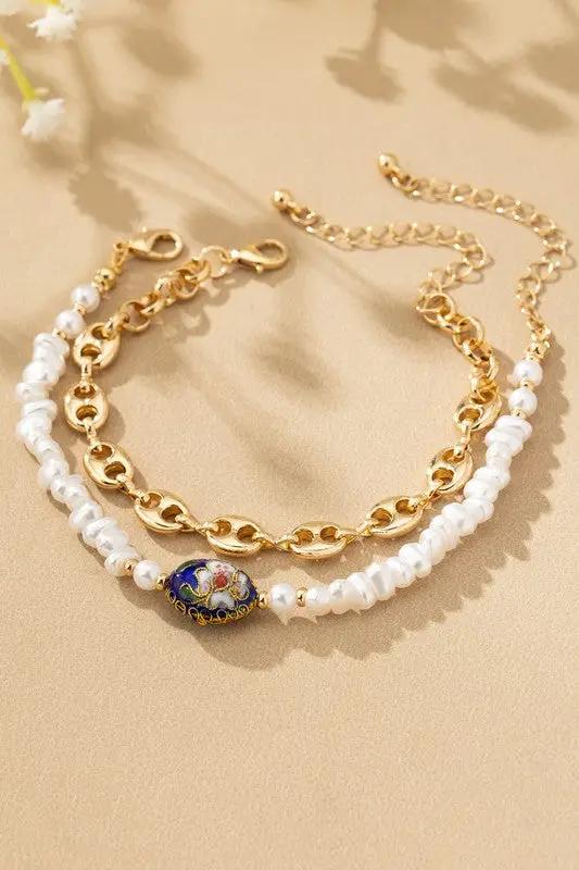 Set 2 Pulseras | Cadena Marina Dorada y Perlas con Dije Central de Esmalte Cloisonné Floral | Cierre Mosquetón by LA3accessories