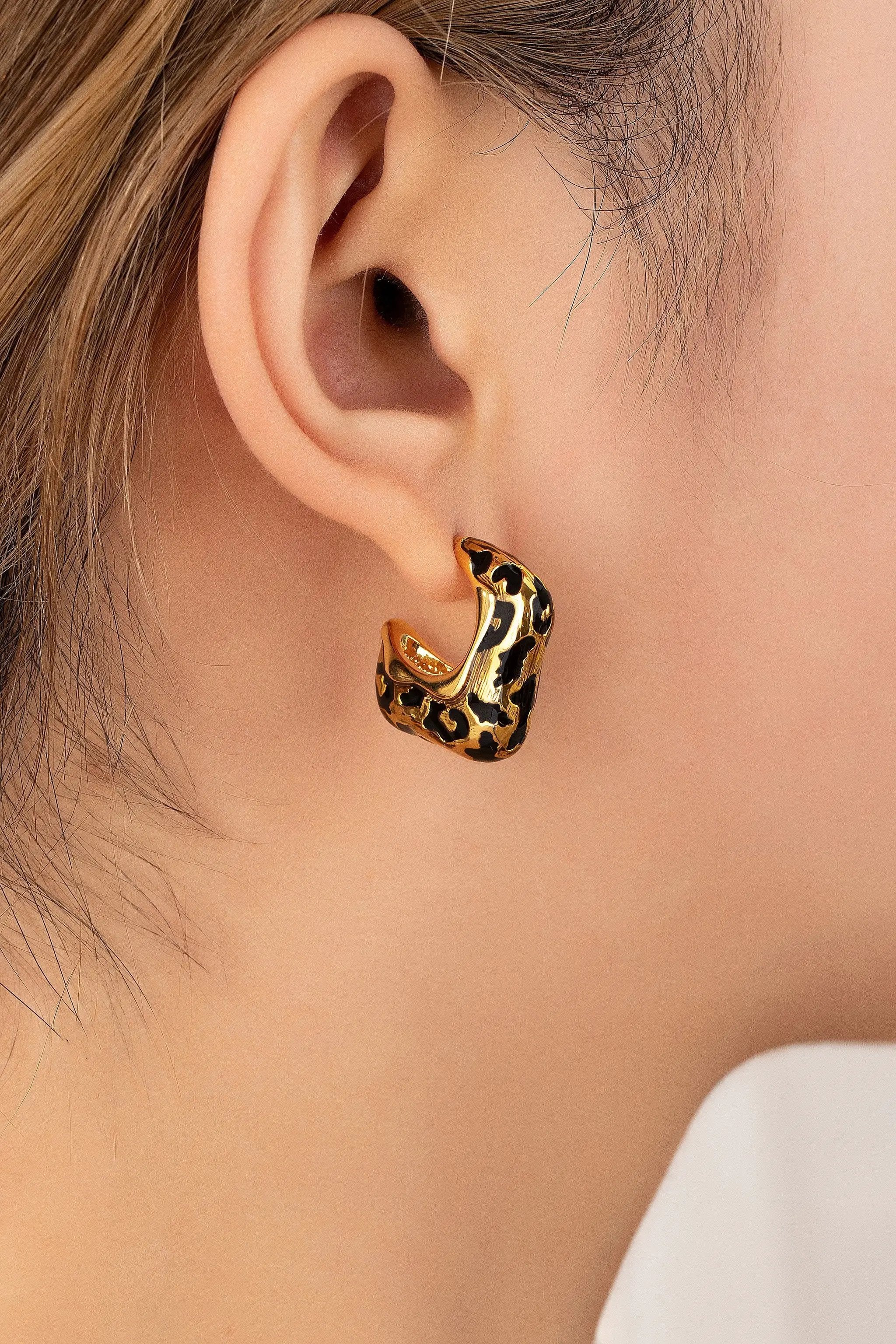 Aretes Leopardo acero inoxidable cuadrado by LA3accessories