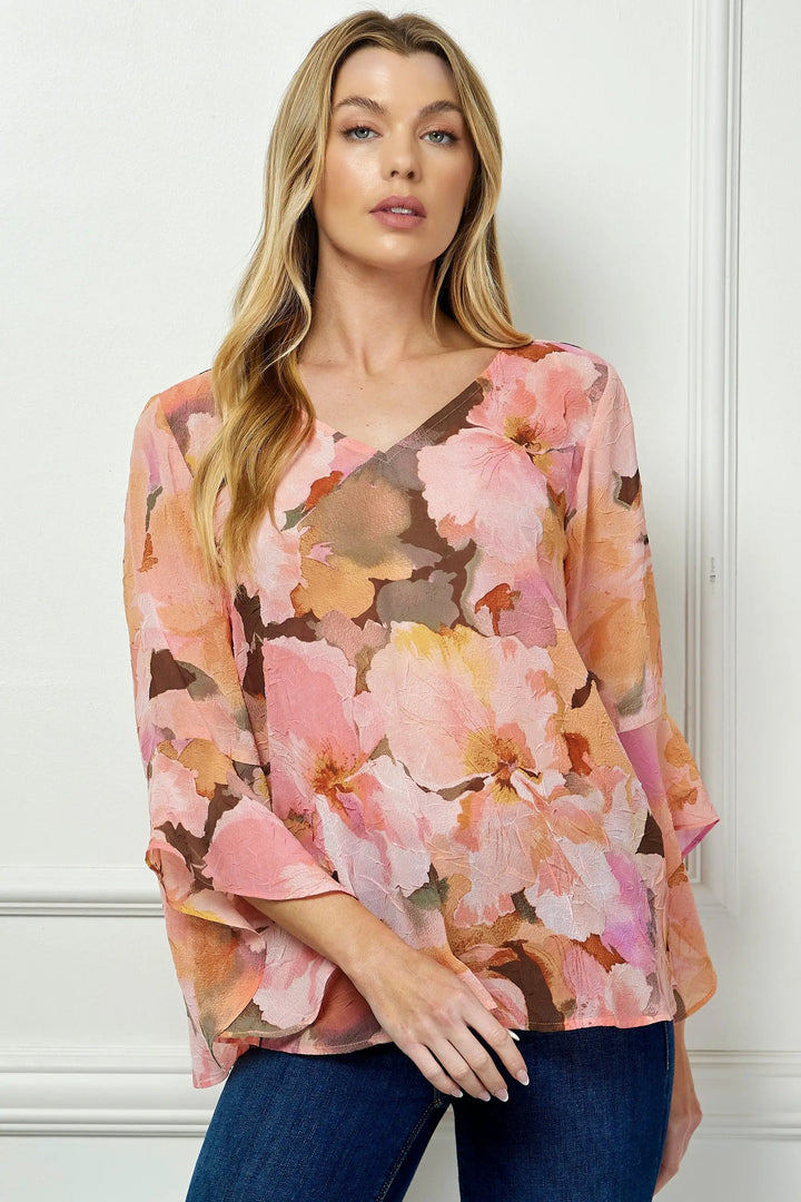 Elegante Blusa con Volantes y Cuello en V by Yanet Collective