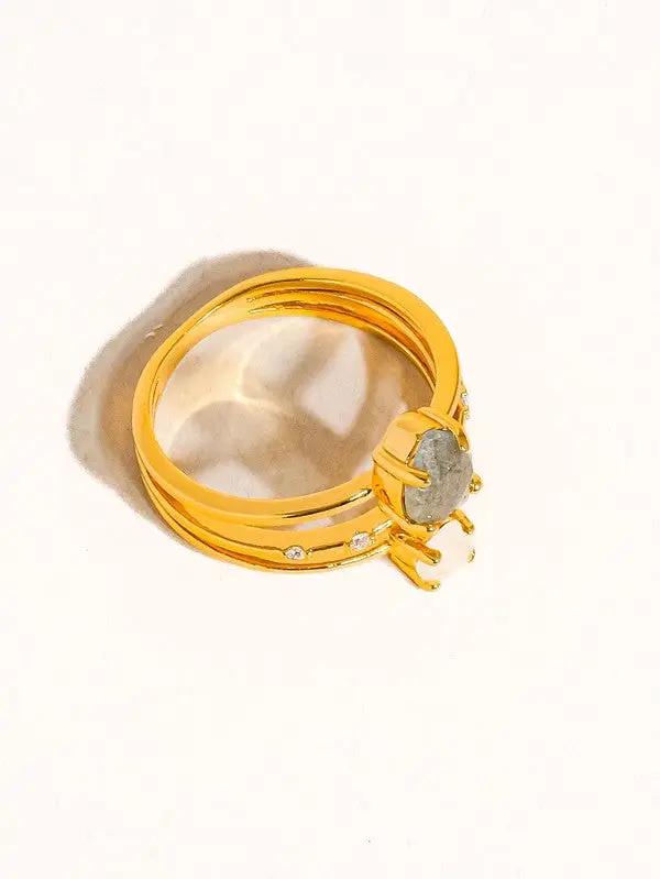 Anillo Statement De Oro 18K Bañado En Latón Con Piedras Naturales Y Circonias Talla 7 by Yanet Collective