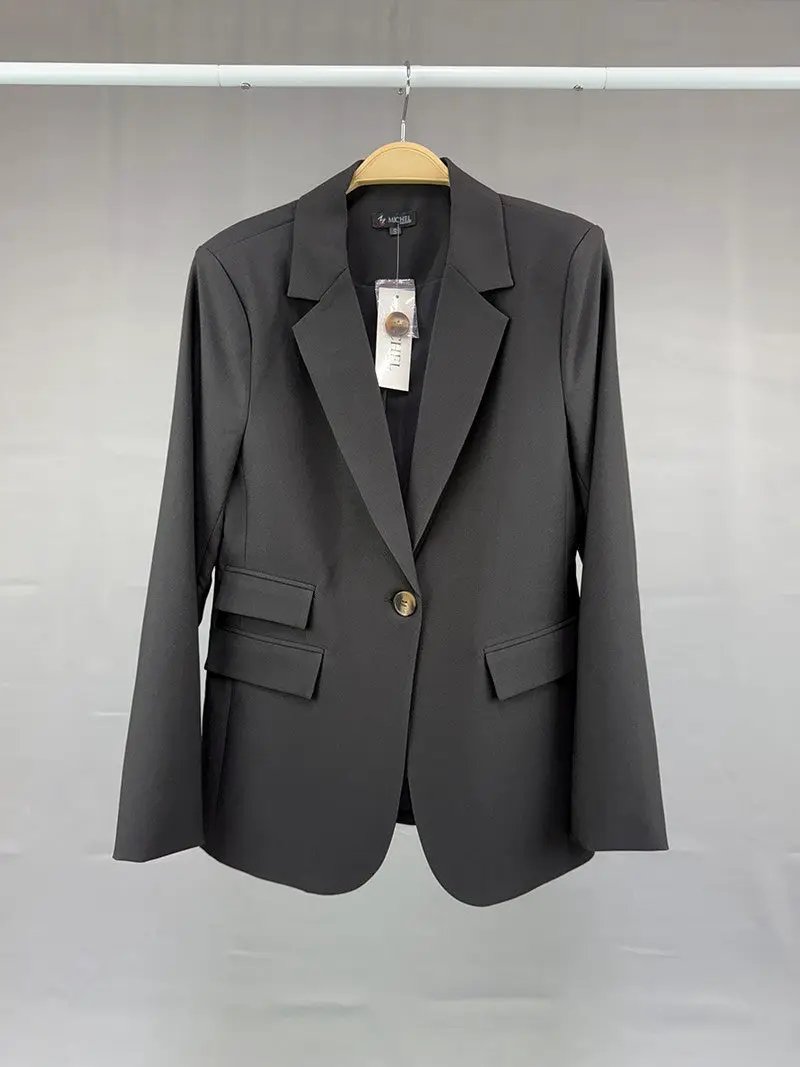 Elegante Chaqueta Blazer de Un Botón con Solapa de Muesca y Detalle de Negro by Yanet Collective