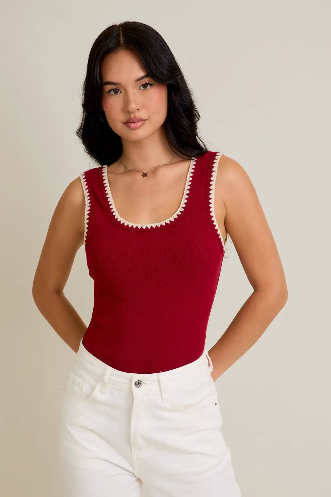 Bodysuit Sin Mangas con Bordado "Edge" - Moda Verde by LE LIS