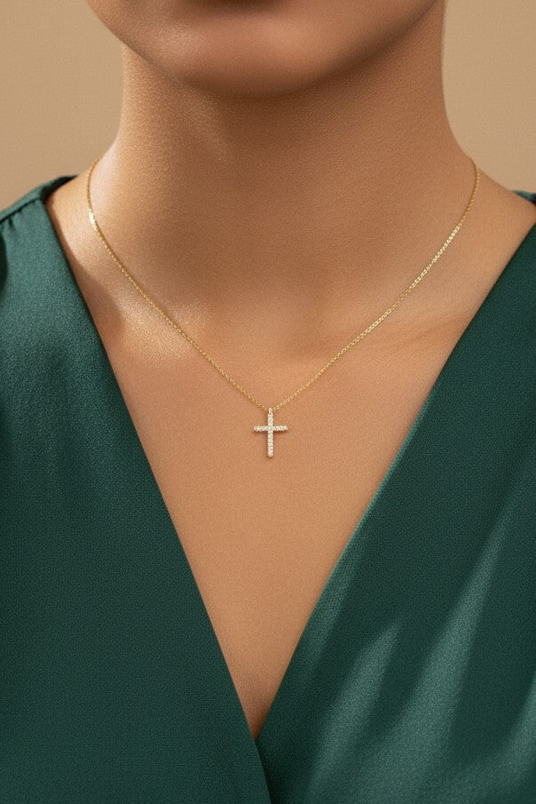 Collar con Cruz de Circonita Cúbica Impermeable - Elegancia Boutique