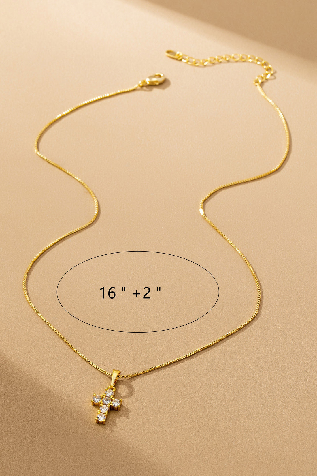 Collar Cruz de Cristal Brillante | Joyería Artesanal Elegante