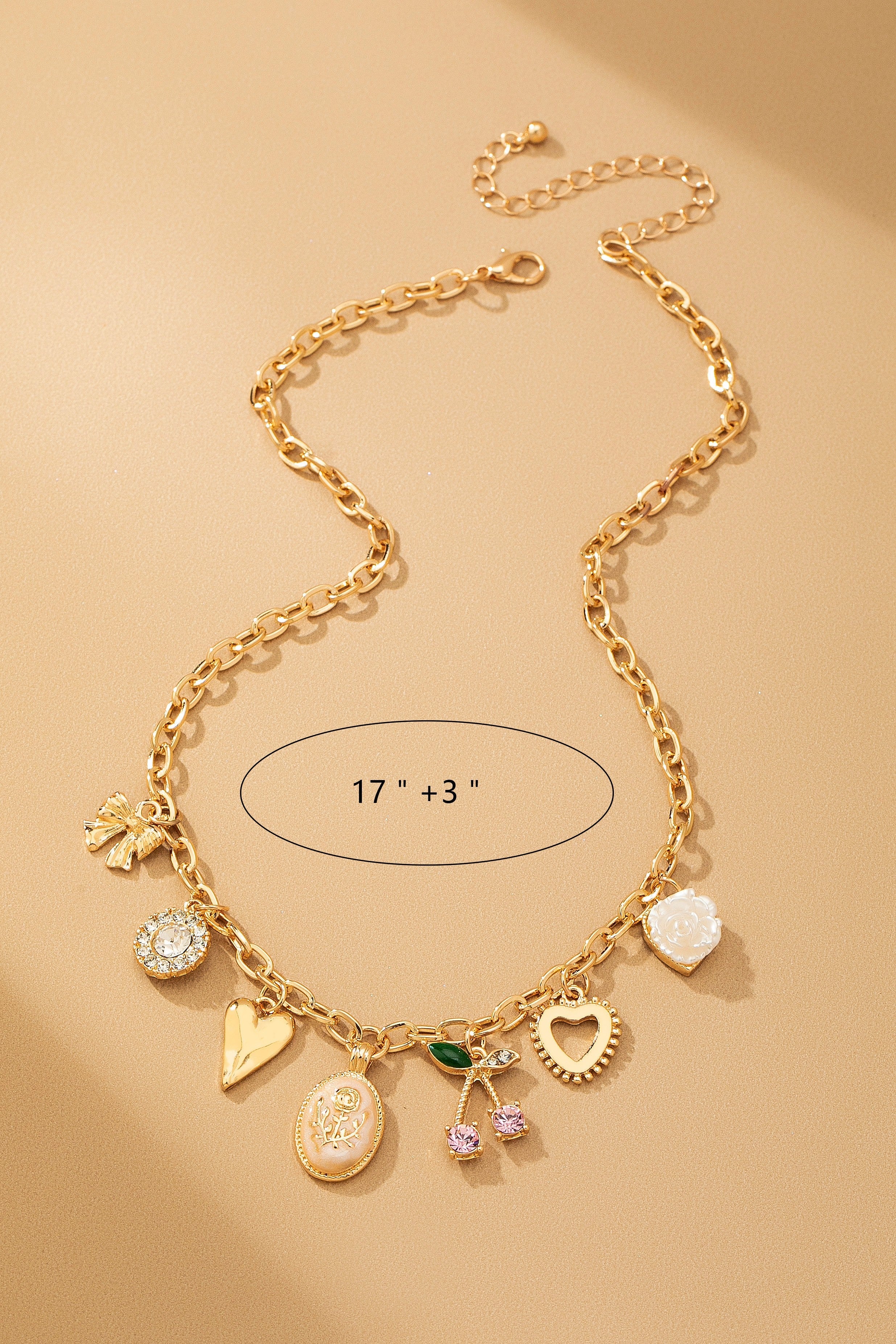 Collar de Cadena Dorada con Dijes Aesthetic - Corazones, Cerezas y Lazos