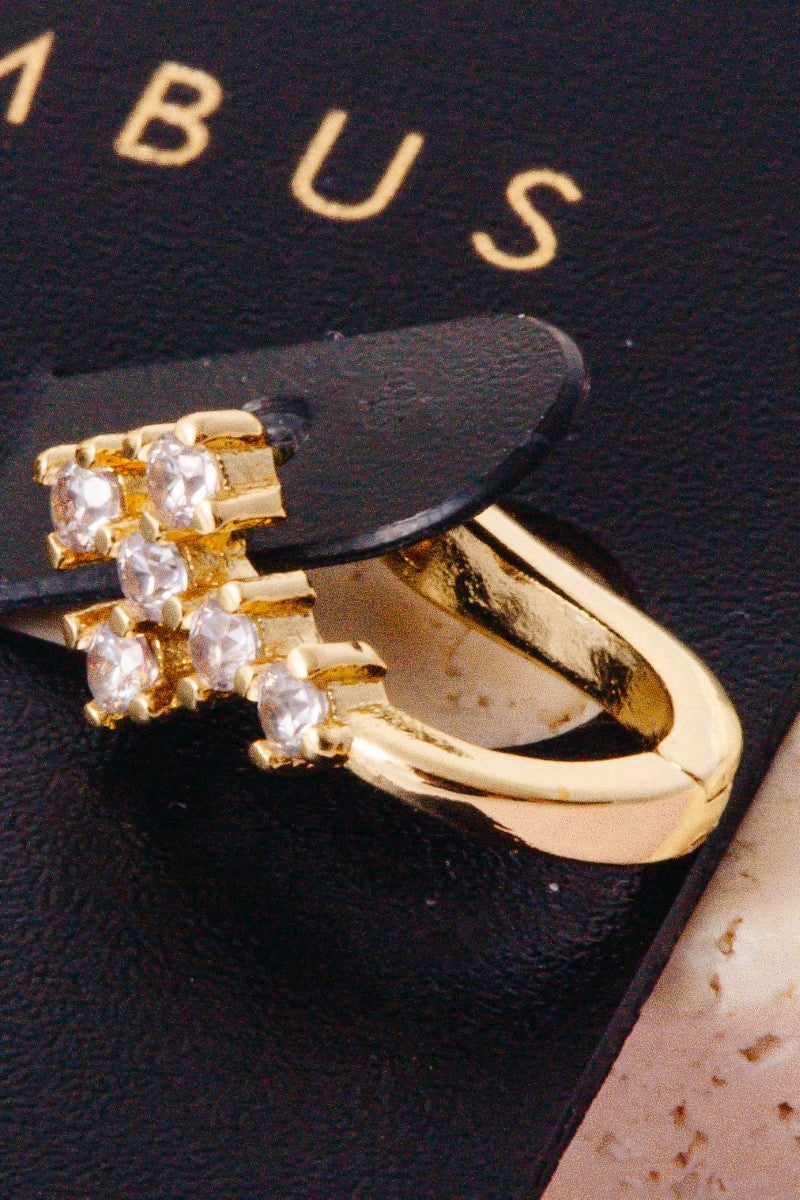 Arracadas Huggie de Doble Fila con Cristales Bañadas en Oro by Fame Accessories