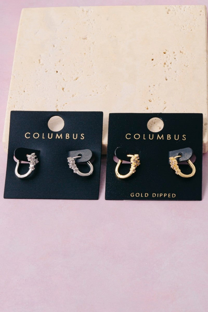 Arracadas Huggie de Doble Fila con Cristales Bañadas en Oro by Fame Accessories