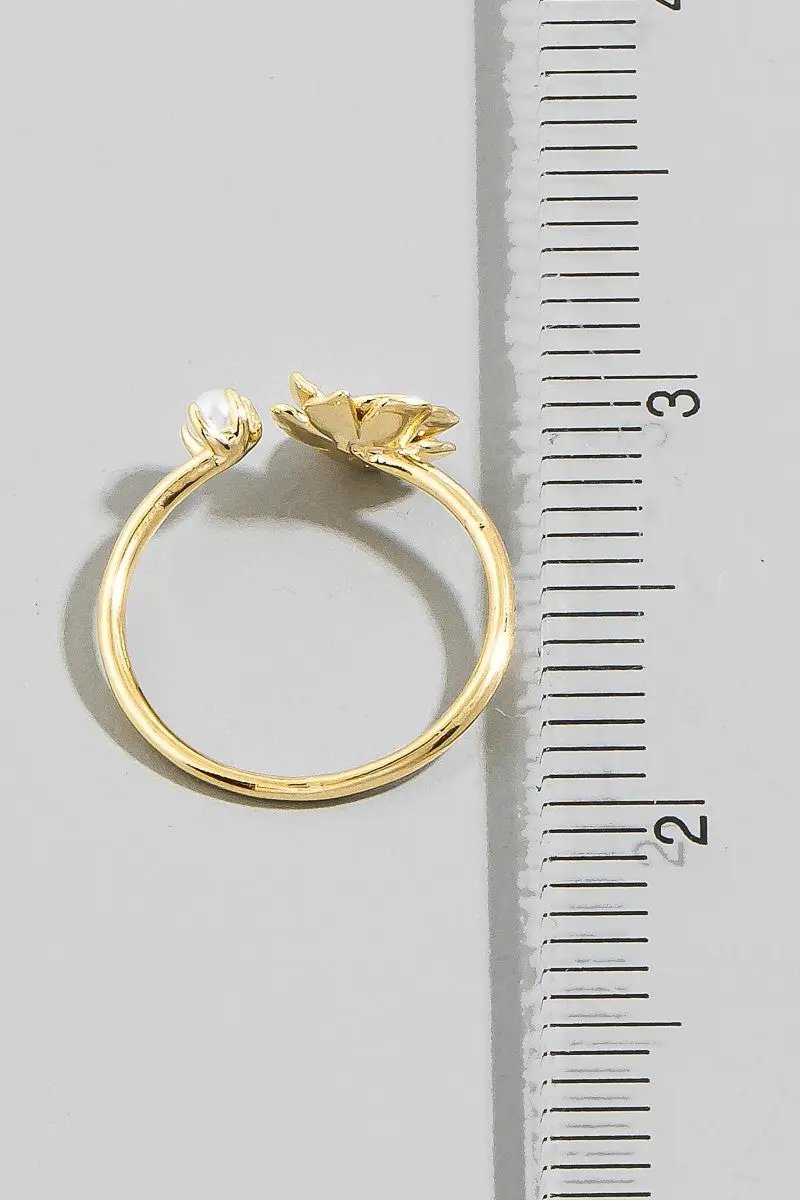 Anillo Abierto de Perla y Circonitas Florales by Fame Accessories