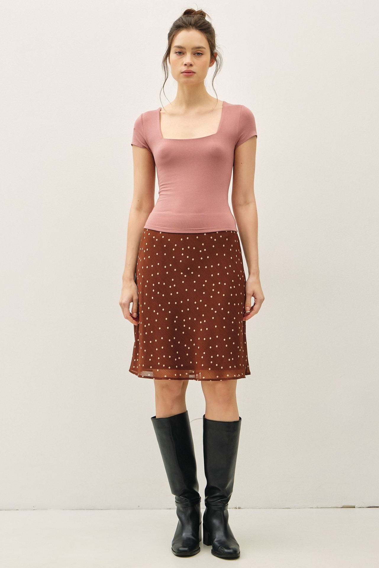 Falda de gasa hasta la rodilla con estampado de lunares estetica y con estilo