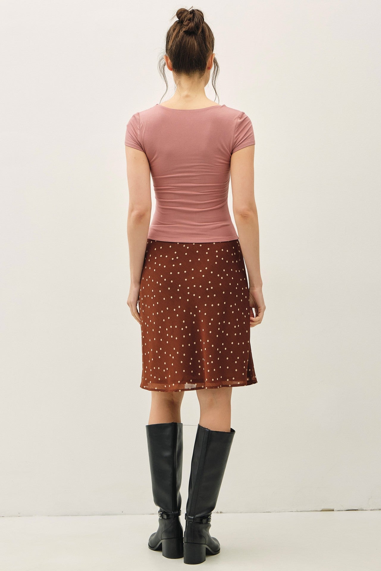 Falda de gasa hasta la rodilla con estampado de lunares estetica y con estilo