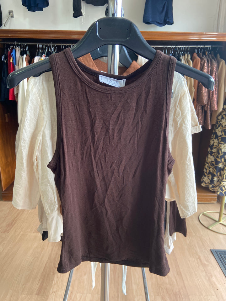Blusa café