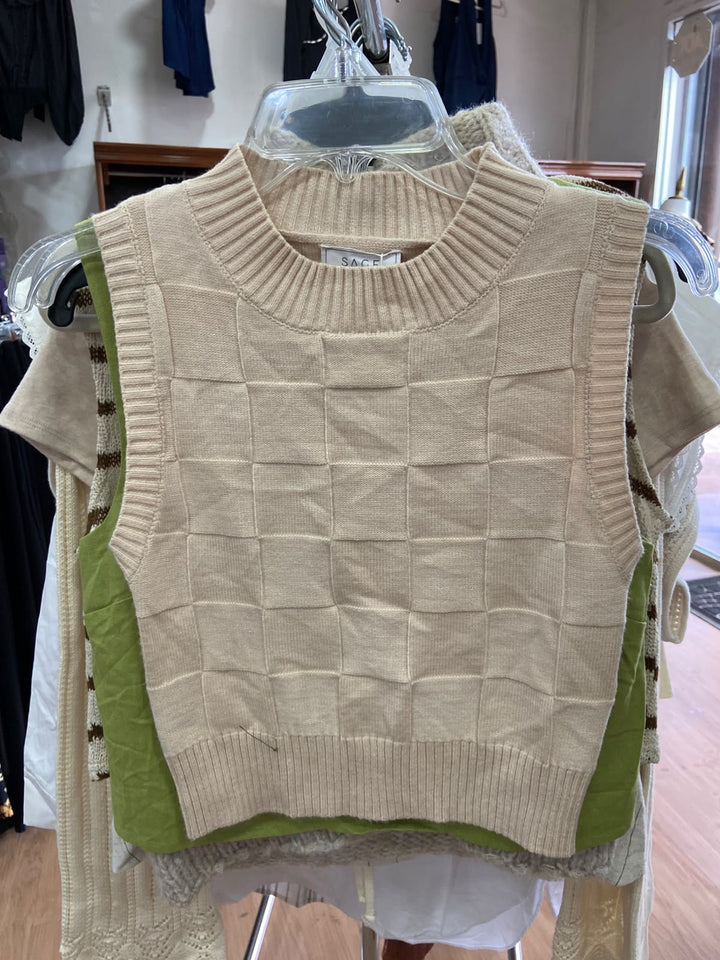 Top Corto de Punto Beige con Detalles en Verde - Estilo Boutique