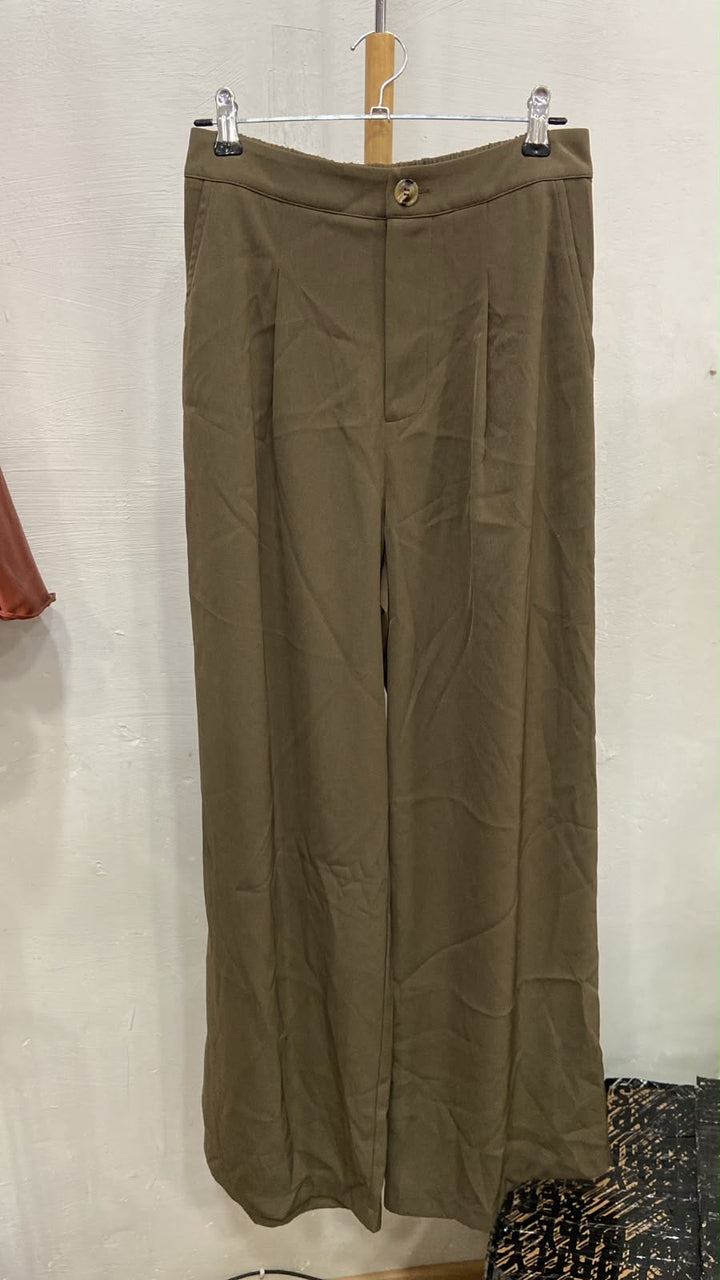 Pantalones de Tiro Alto y Pierna Ancha con Botones - Estilo Boutique