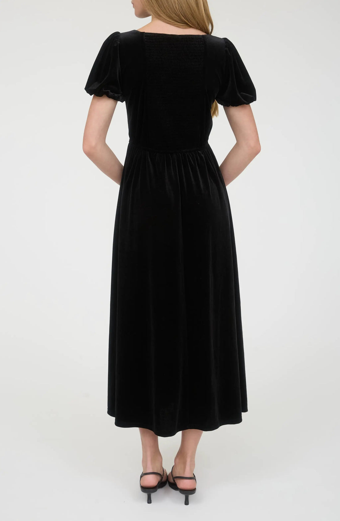 Vestido largo negro terciopelo by Yanet Collective