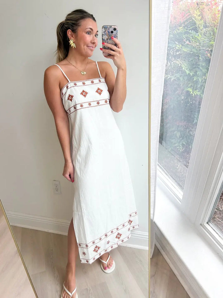 Cafes Vestido Blanco Con Flores Colección Seda Edición Limitada Para Momentos Exclusivos by Yanet Collective