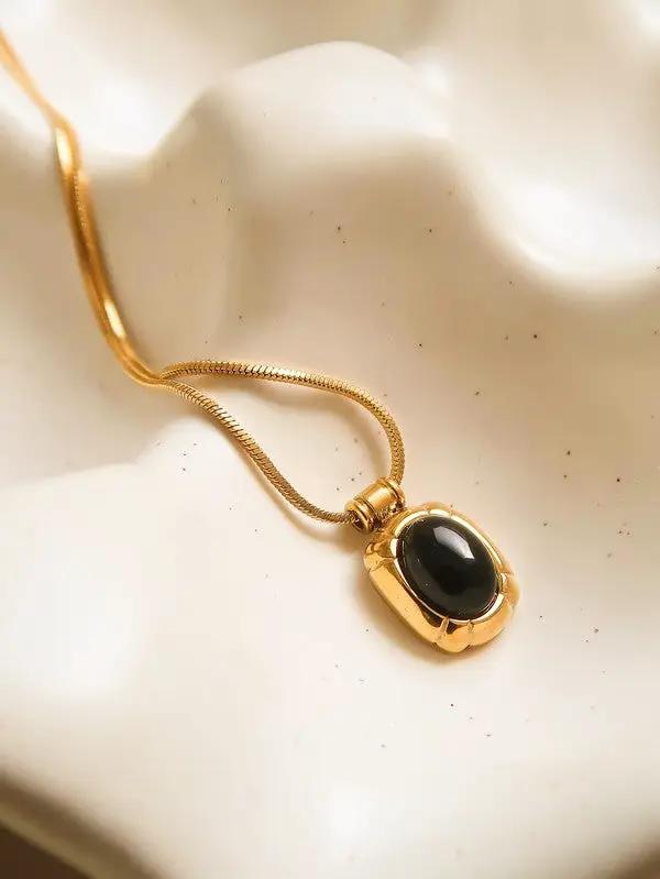Collar De Piedra Natural En Oro 18K Y Acero Inoxidable Ágata Negra Ojo De Gato Y Aventurina Verde Exclusivo by Yanet Collective
