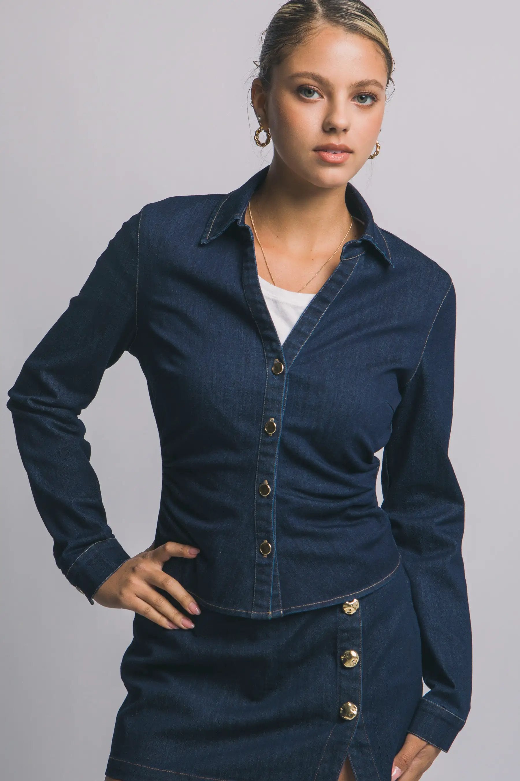 LOVE TREE Blusa con Escote en V y Cintura Ajustada - Love Tree - Tops
