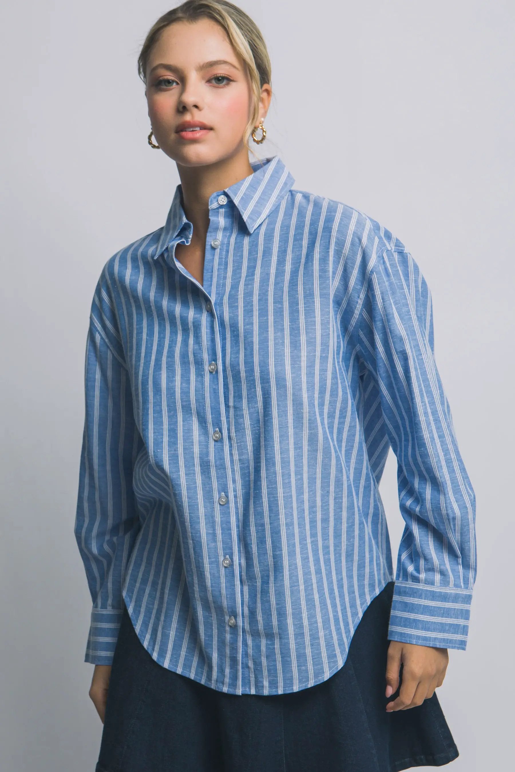 Camisa Oversized de Rayas con Botones Azul Manga Larga by LOVE TREE