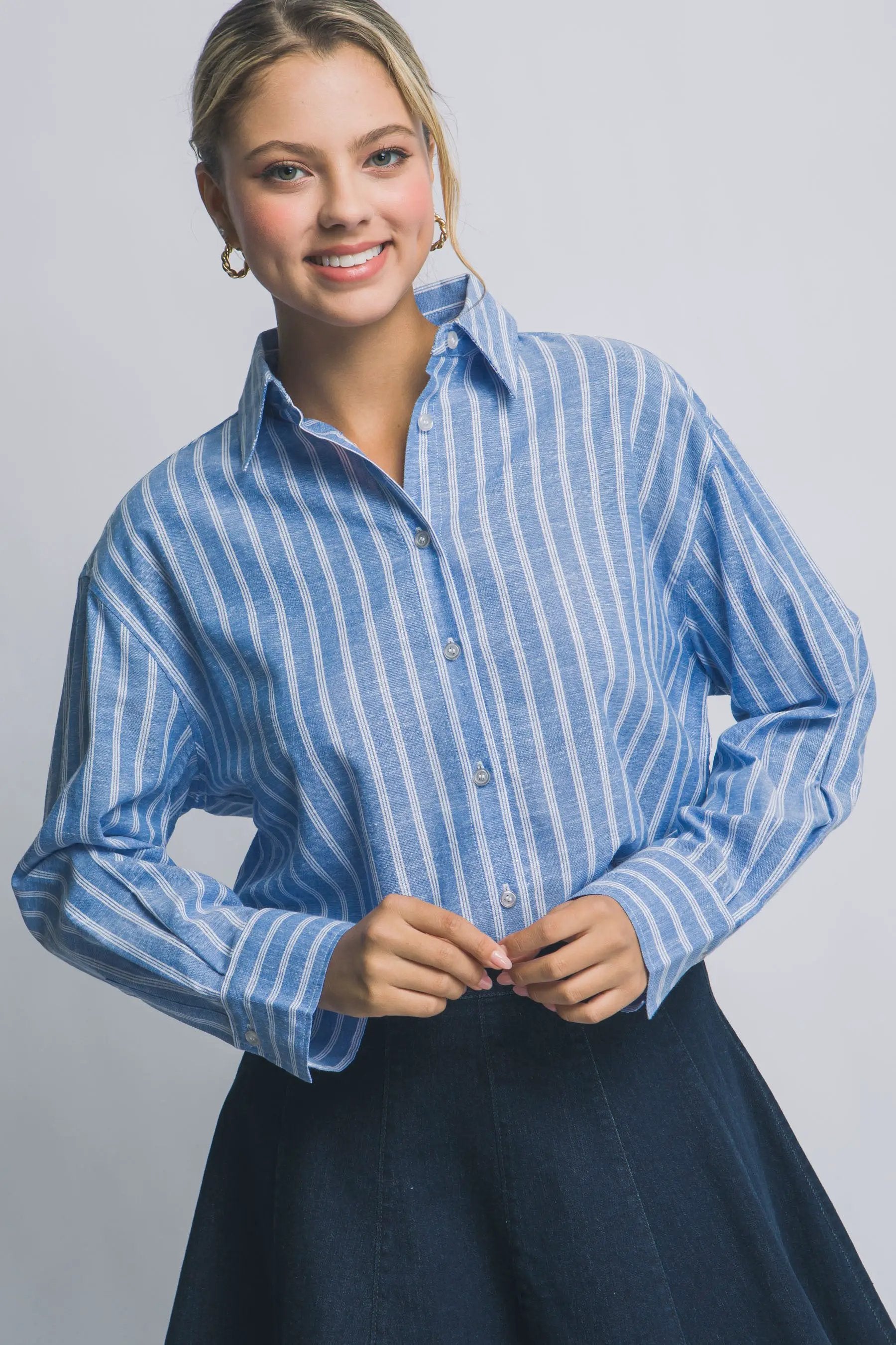 Camisa Oversized de Rayas con Botones Azul Manga Larga by LOVE TREE