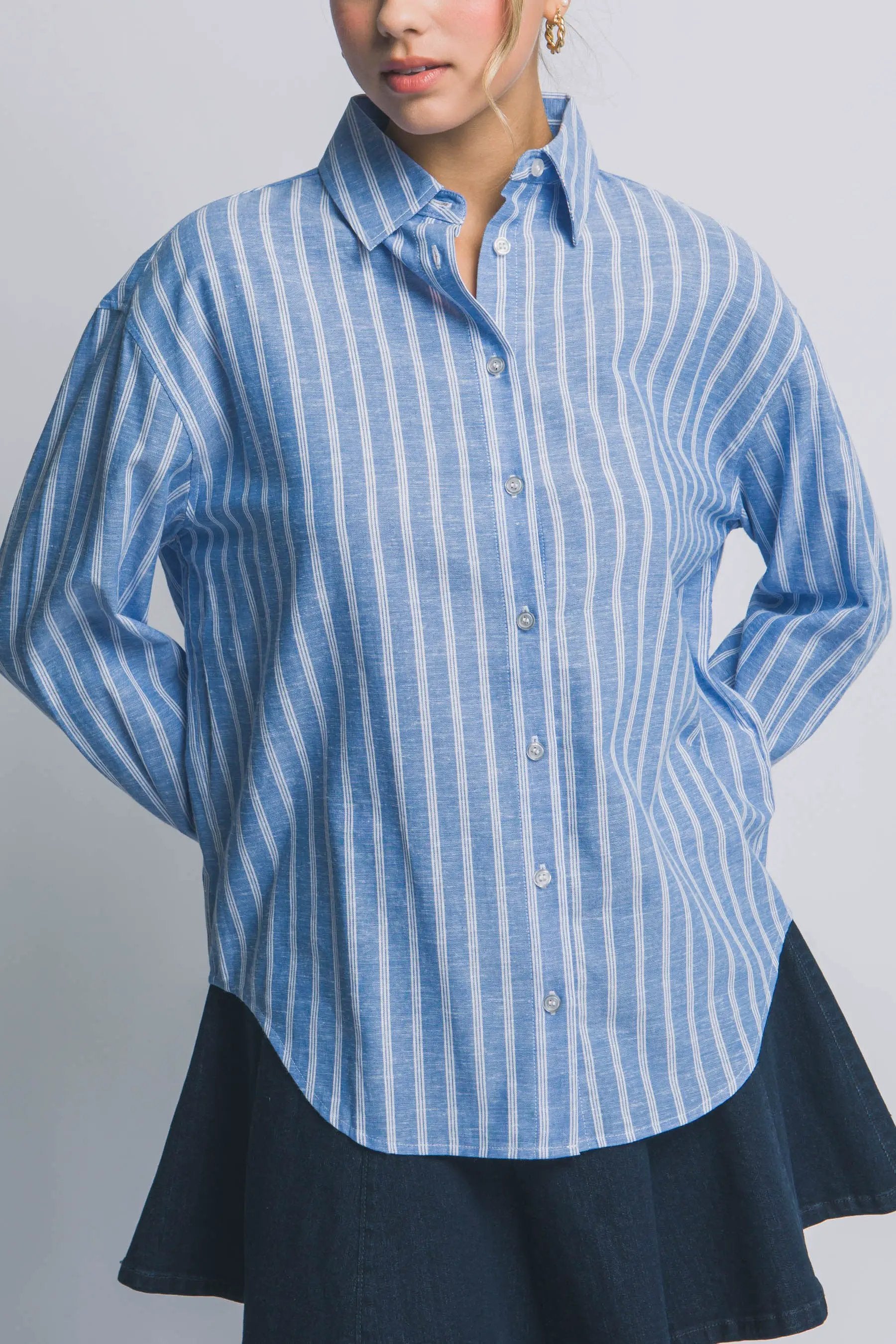 Camisa Oversized de Rayas con Botones Azul Manga Larga by LOVE TREE