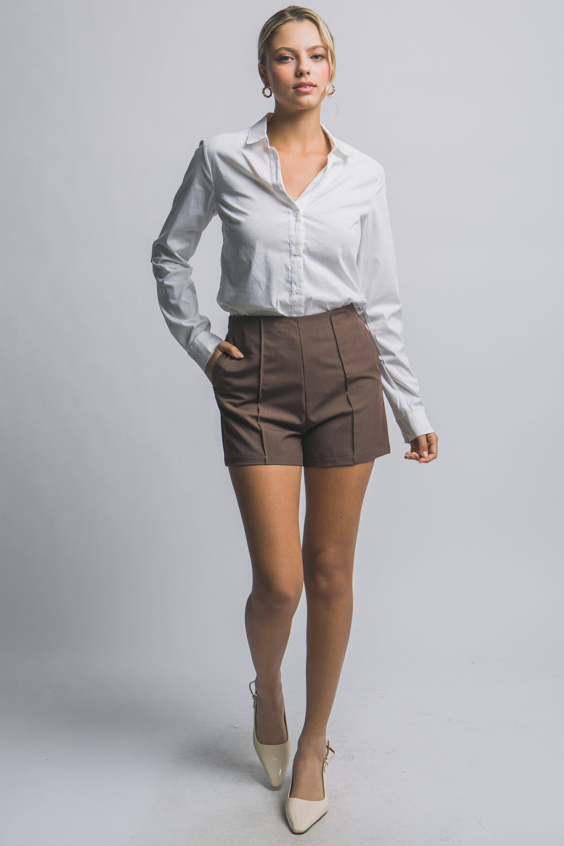 Shorts de tiro alto cafe by LOVE TREE