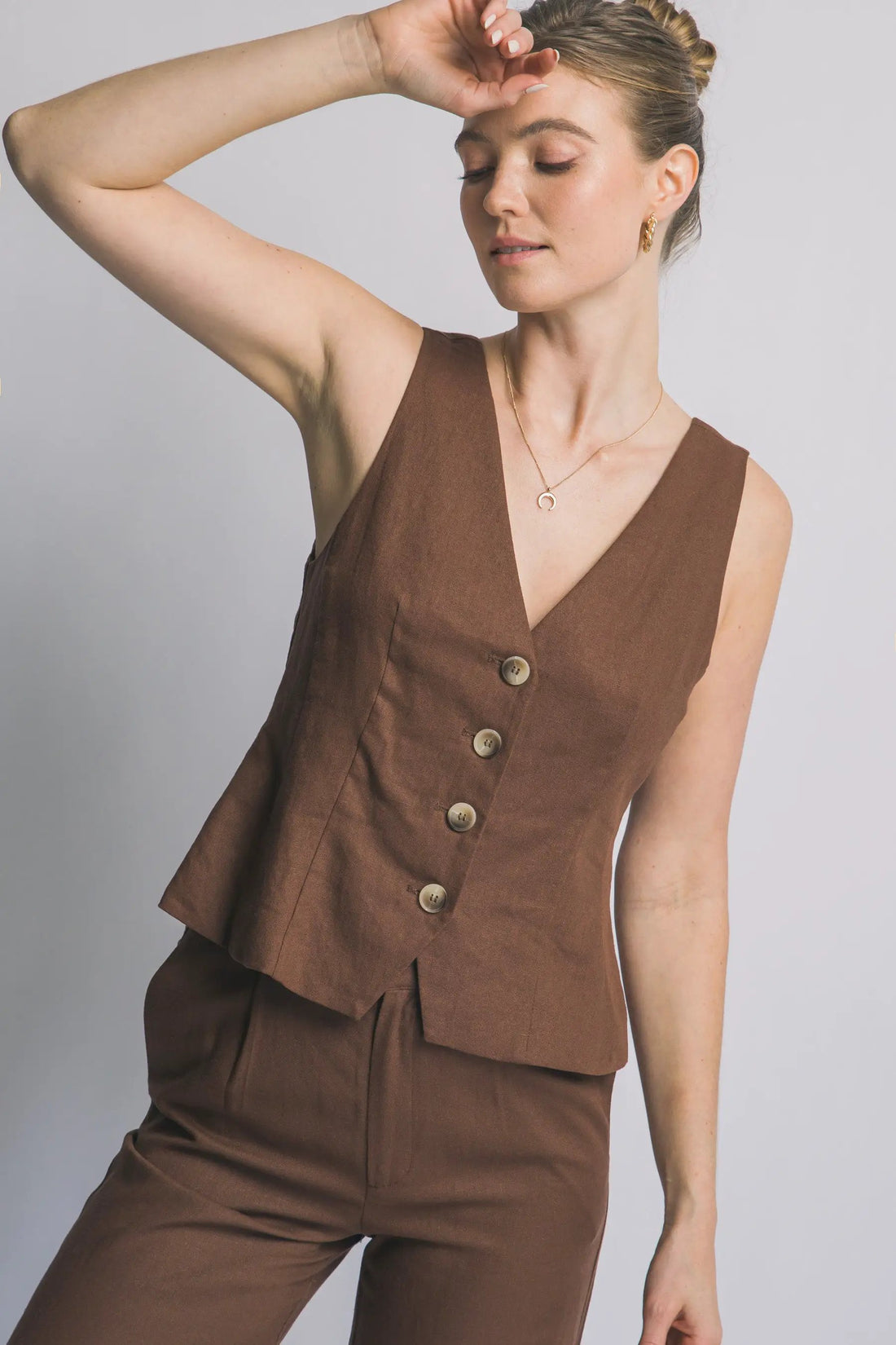 Wholesale V- Neckline Linen Vest 5217VL - LOVE TREE by LOVE TREE