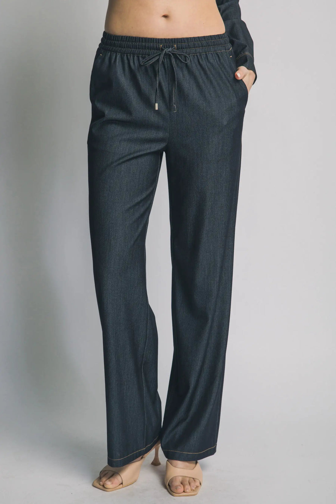 Pantalón de Mezclilla Corte Ancho para Mujer - Azul Desgastado - Estilo Moderno by LOVE TREE