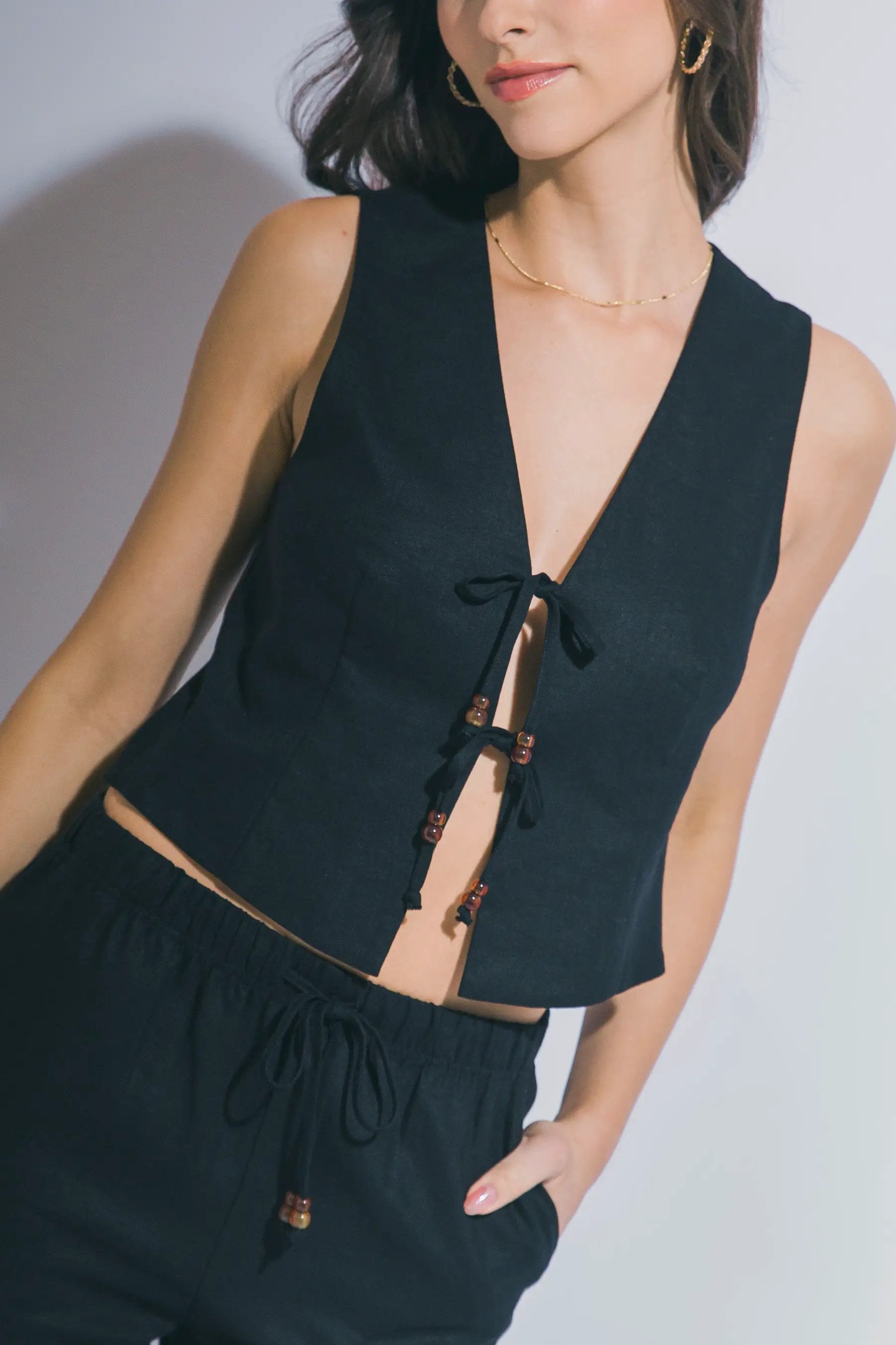 Chaleco de Lino con Lazada Frontal - Ropa Veraniega Transpirable by LOVE TREE