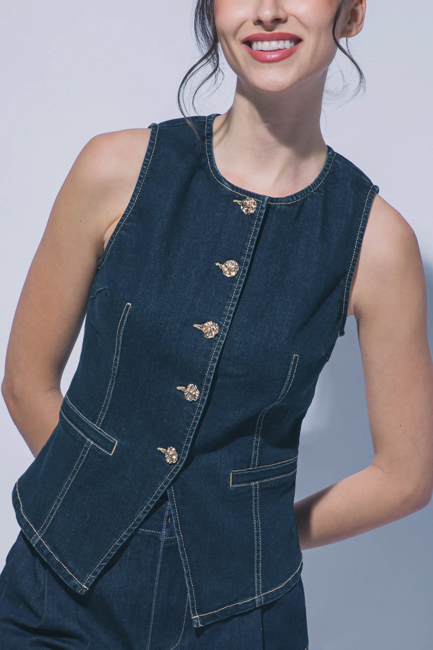 Chaleco Blusa de Mezclilla con Cuello Redondo Azul Indigo by LOVE TREE