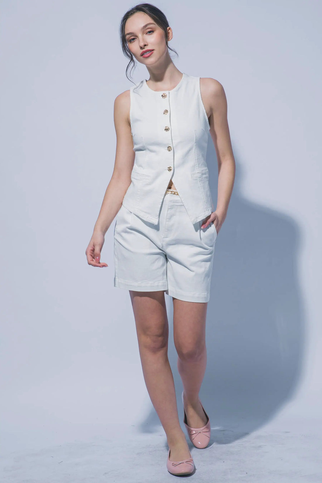 Chaleco de Mezclilla con Cuello Redondo - Estilo y Comodidad by LOVE TREE