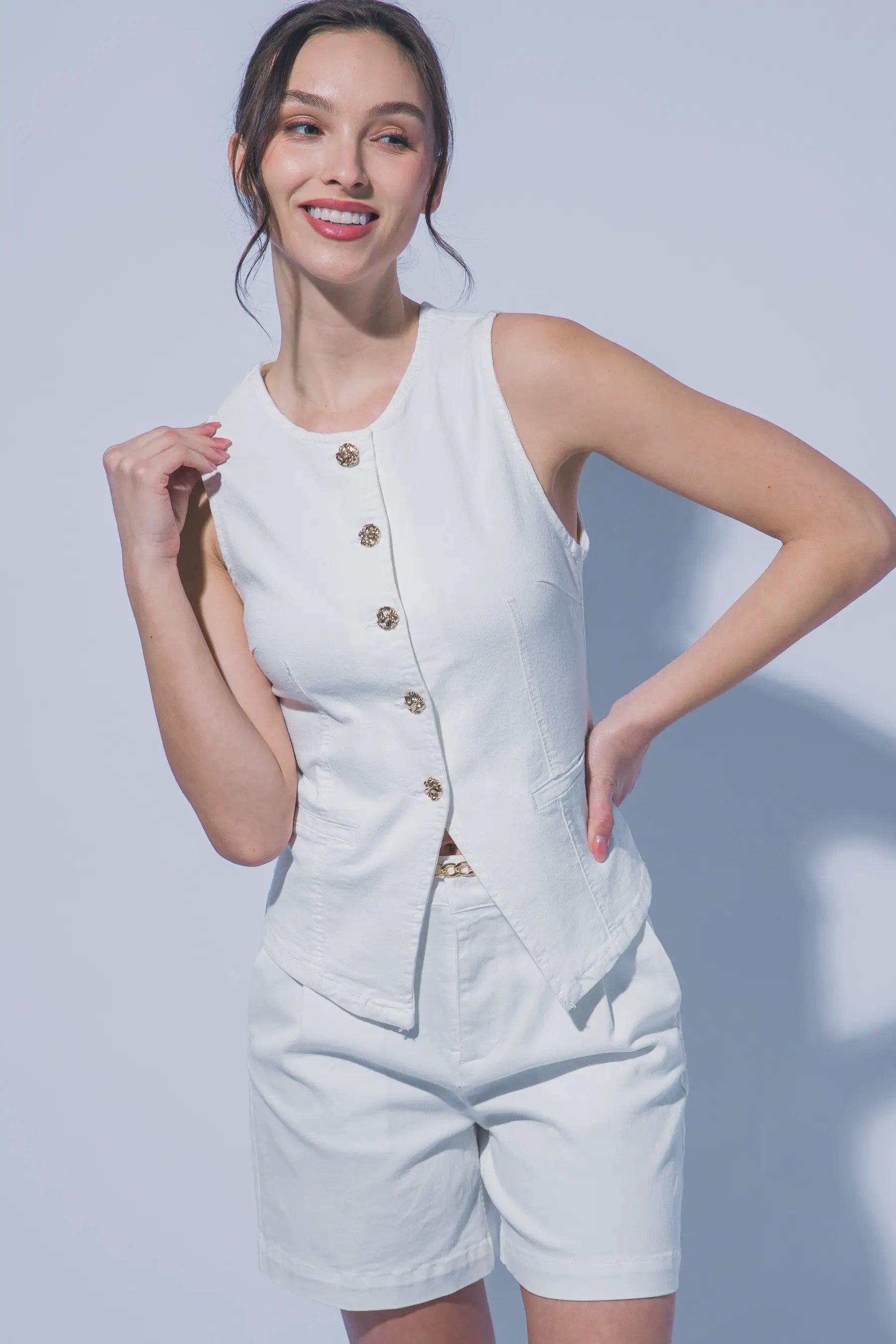 Chaleco de Mezclilla con Cuello Redondo - Estilo y Comodidad by LOVE TREE