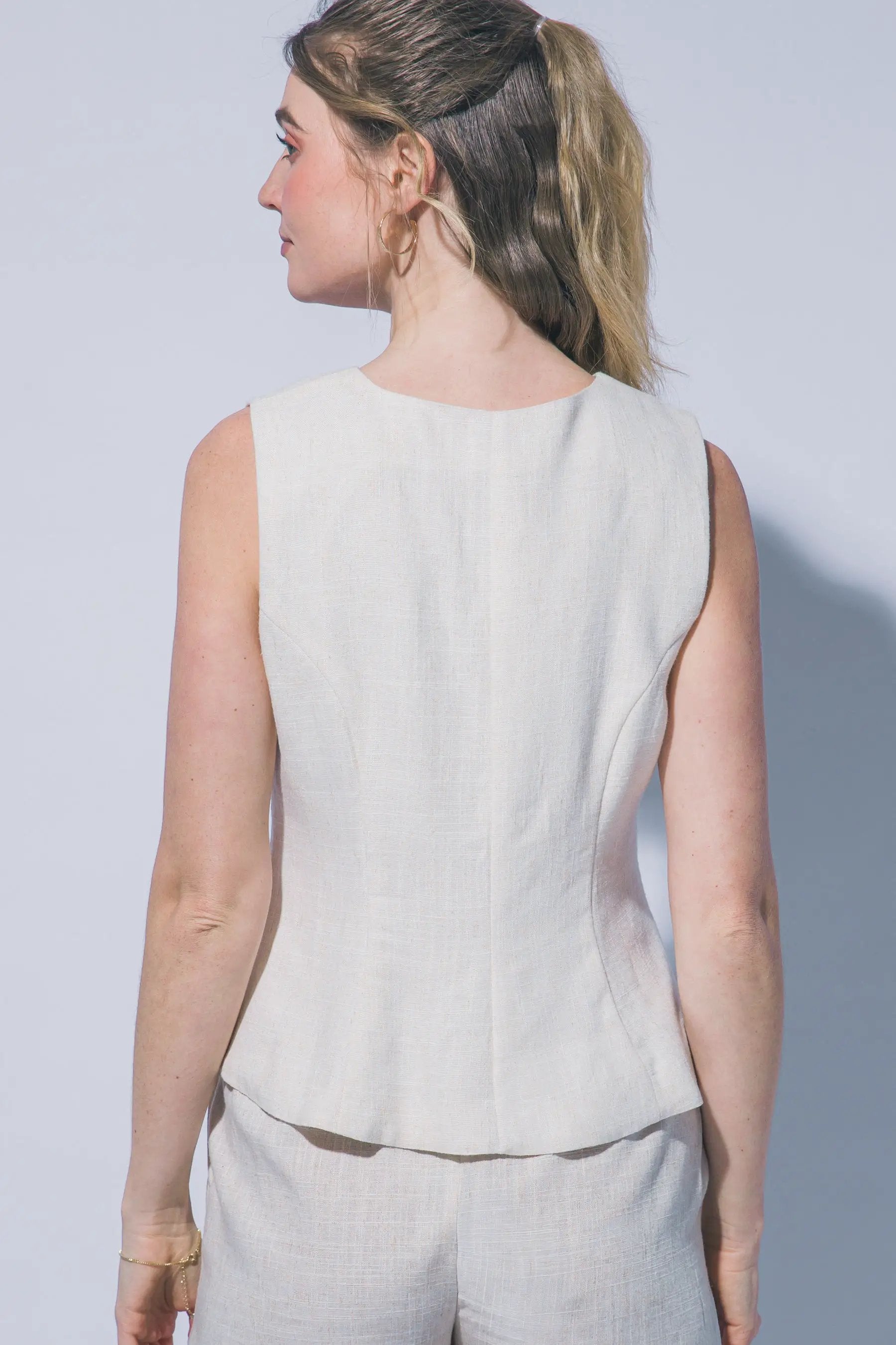 Chaleco de Lino Peplum - Estilo y Elegancia para Mujer by LOVE TREE